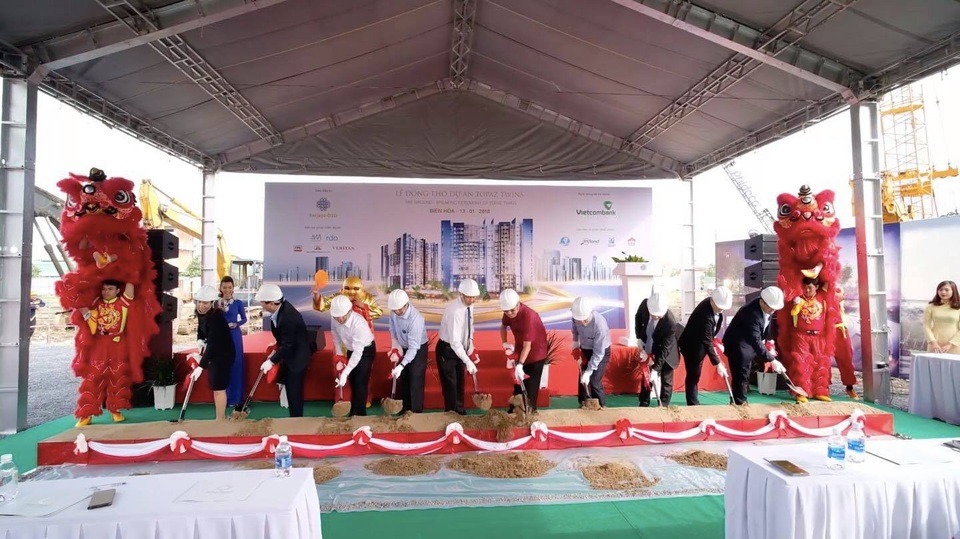 Cận cảnh những dự án "đốt cháy" thị trường BĐS Đồng Nai trong đầu năm 2018 - 2 (Chủ tịch UBND Đồng Nai và Ban Lãnh Đạo Tập Đoàn Berjaya thực hiện nghi thức động thổ dự án)