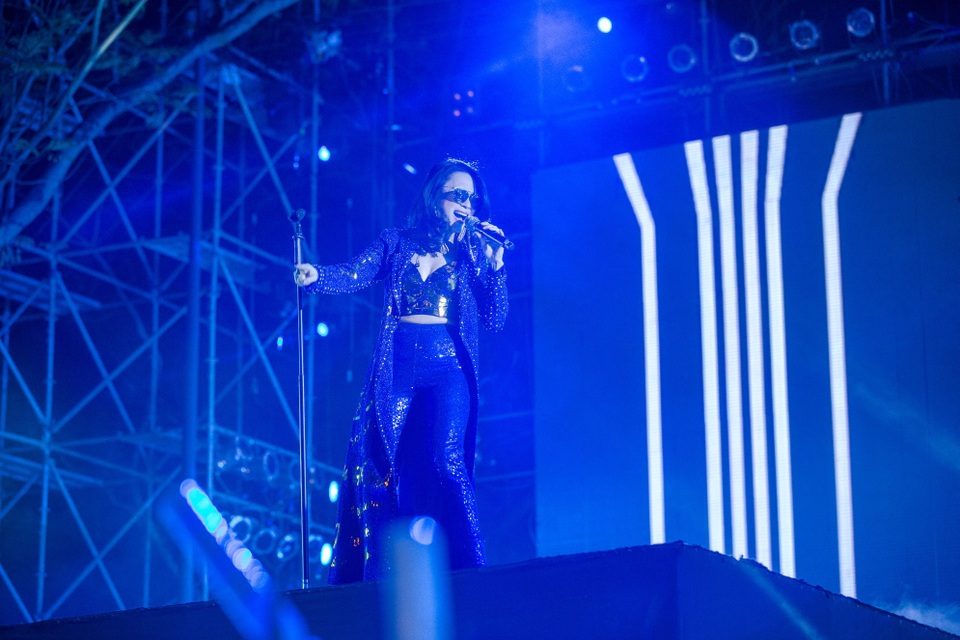 “Họa mi tóc nâu” trình diễn cực phiêu với giọng hát đầy nội lực