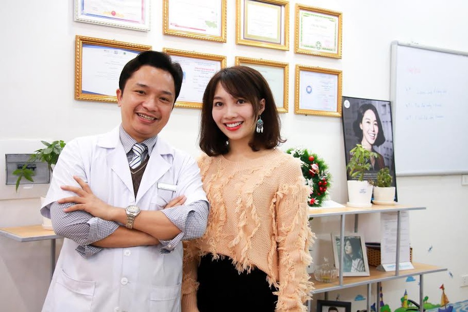 Ths.Bs Nguyễn Tuấn Dương: Khi cái nghề trở thành niềm đam mê - 3 Kết quả phục hình răng sứ thẩm mỹ khiến nữ khách hàng cảm thấy hài lòng