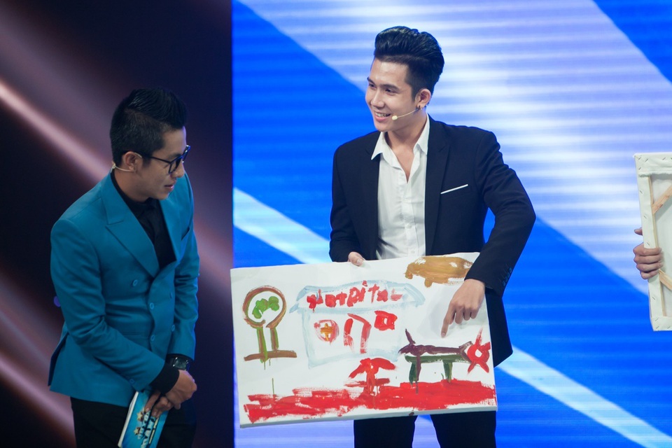 Thuận Nguyễn đăng quang Quán quân Quý ông hoàn hảo Việt Nam 2017 - 3 Xuân Hùng với bức tranh vượt cạn của mẹ đầy xúc động