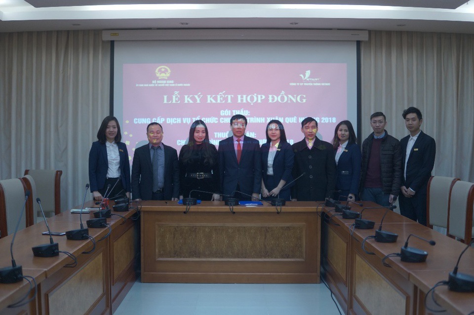 Công ty Cổ phần Truyền thông VIETART thực hiện chương trình “Xuân quê hương 2018” - 3 Công ty Cổ phần Truyền thông VIETART thực hiện chương trình “Xuân quê hương 2018” - 3