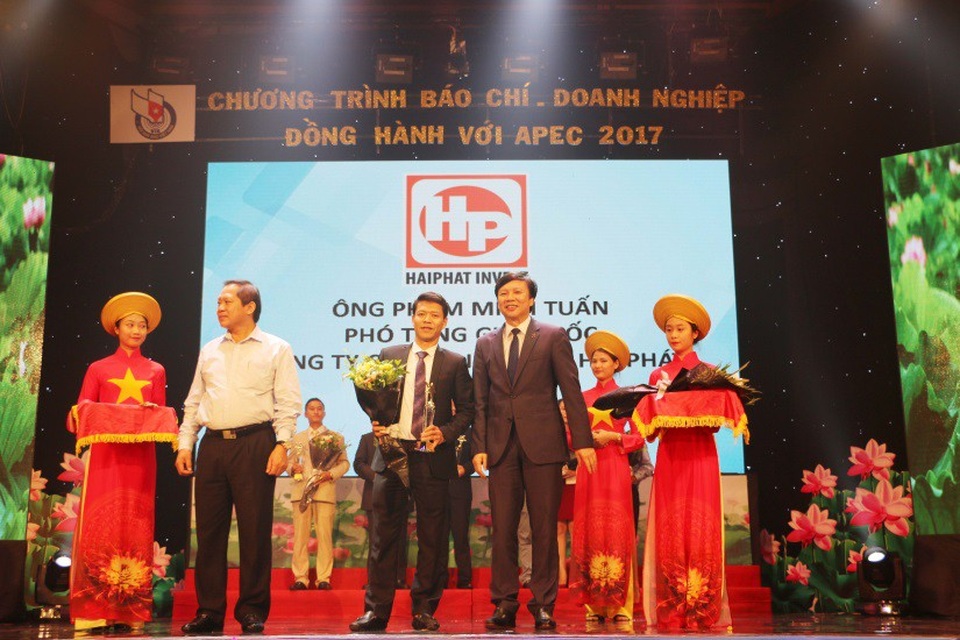 Hải Phát đón nhận “mưa giải thưởng” trong nước và quốc tế - 3 Tập đoàn Hải Phát là “Doanh nghiệp có năng lực cạnh tranh hội nhập bền vững”