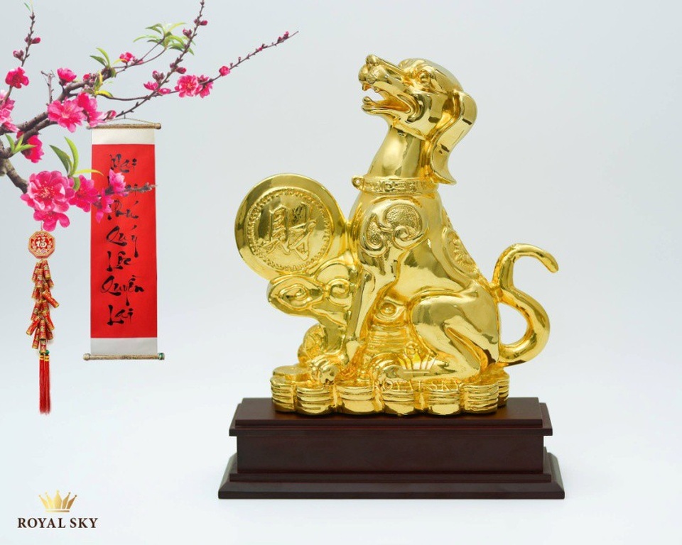 Bắt nhịp xu hướng quà tặng Tết 2018 - 5 Các linh vật mạ vàng phong thủy phù hợp để bàn làm việc của các chủ doanh nghiệp, doanh nhân thành đạt, lãnh đạo các cơ quan bộ ban ngành.