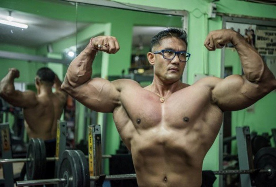 Choáng với cặp vợ chồng lực sĩ cơ bắp cuồn cuộn như thép - 5 Borun đến với nghề thể hình từ rất sớm