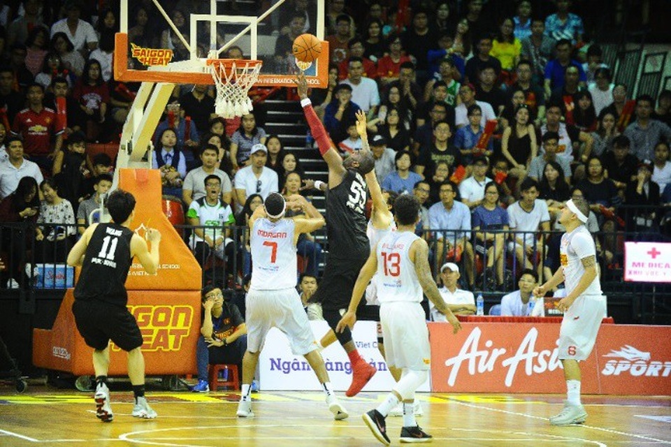 Trước đó, khi tỷ số 94 – 93 nghiêng về Saigon Heat trong 16s cuối cùng của trận đấu, đồng nghĩa nếu Chong Son Kung Fu ghi được một bàn thắng vào thời khắc này, Saigon Heat sẽ vuột mất chiến thắng trong gang tấc.