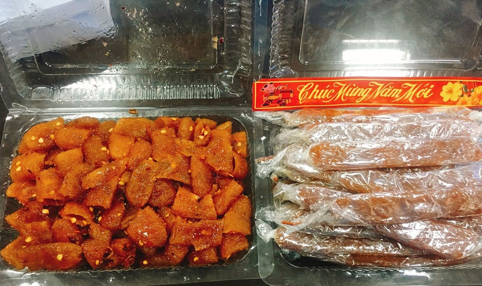 Làng nghề làm đặc sản mứt me, bánh tráng ‘‘hối hả’’ vào xuân - 2 Mứt me