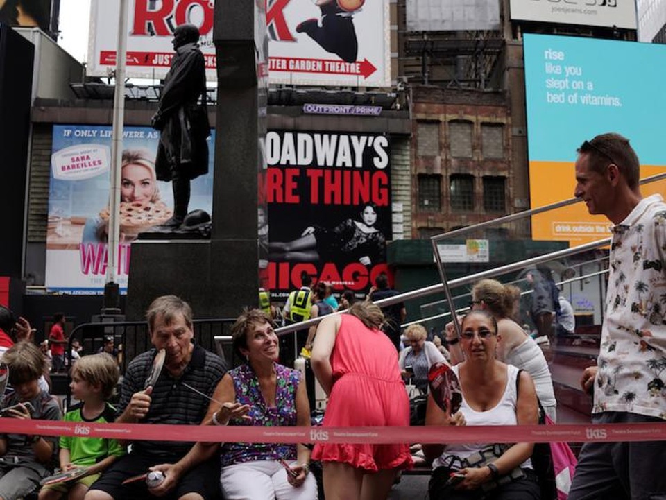 Những địa danh bị “hủy hoại” bởi du lịch - 6