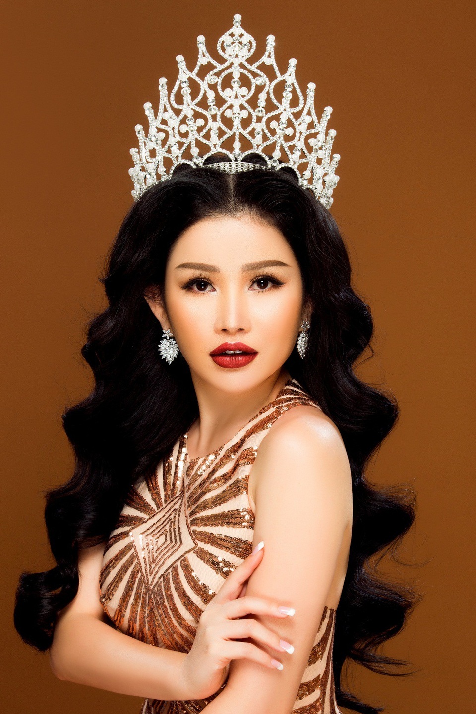 
MV Mộng xuân với sự bắt tay của nhạc sĩ Tăng Nhật Tuệ, biên đạo Adam Lâm cùng giọng hát ngọt ngào của Janny Thủy Trần hứa hẹn sẽ là một món quà âm nhạc hoành tráng trong dịp tết Nguyên Đán năm nay.
