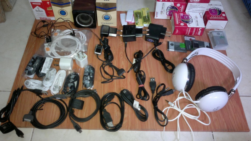 Loạn phụ kiện "tàu" dành cho smartphone: Của rẻ là của ôi! - 2 Loạn phụ kiện "tàu" dành cho smartphone: Của rẻ là của ôi! - 2