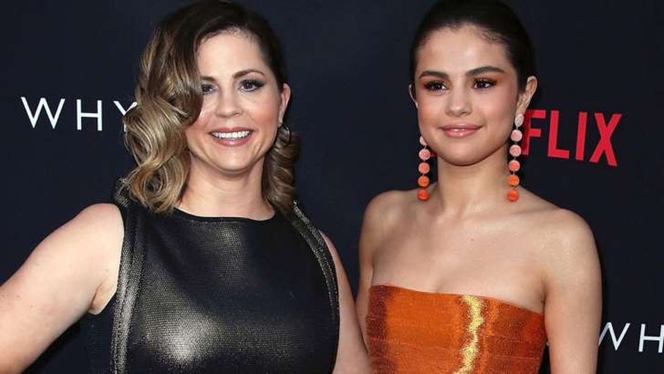 Mẹ của Selena Gomez không hài lòng vì con gái tái hợp với Justin Bieber - 1
Mẹ ruột của Selena Gomez không hài lòng khi con gái tái hợp với Justin Bieber.