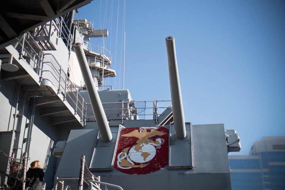 Cận cảnh tàu “xung trận” 3 cuộc chiến của Mỹ - 14 Hiện tàu USS Wisconsin được trưng bày tại bảo tàng Nauticus ở Norfolk, bang Virginia, Mỹ.