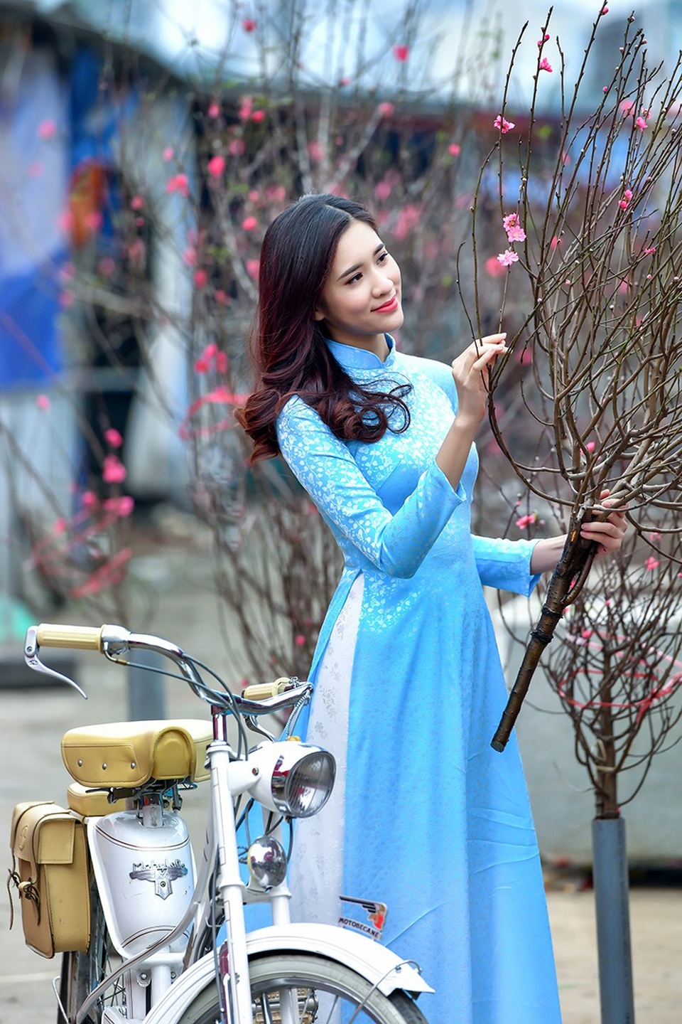 Nữ sinh trường Mỹ thuật nhớ về Tết Việt xưa - 5
Nhân mùa Tết đến xuân sang, Diệu Linh thực hiện bộ ảnh ở ngôi nhà cổ với mong muốn gợi lại những kí ức về Tết cổ truyền.