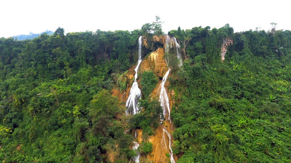 Thác nước cao 120m đẹp đến mê hồn ở xứ Nghệ - 2