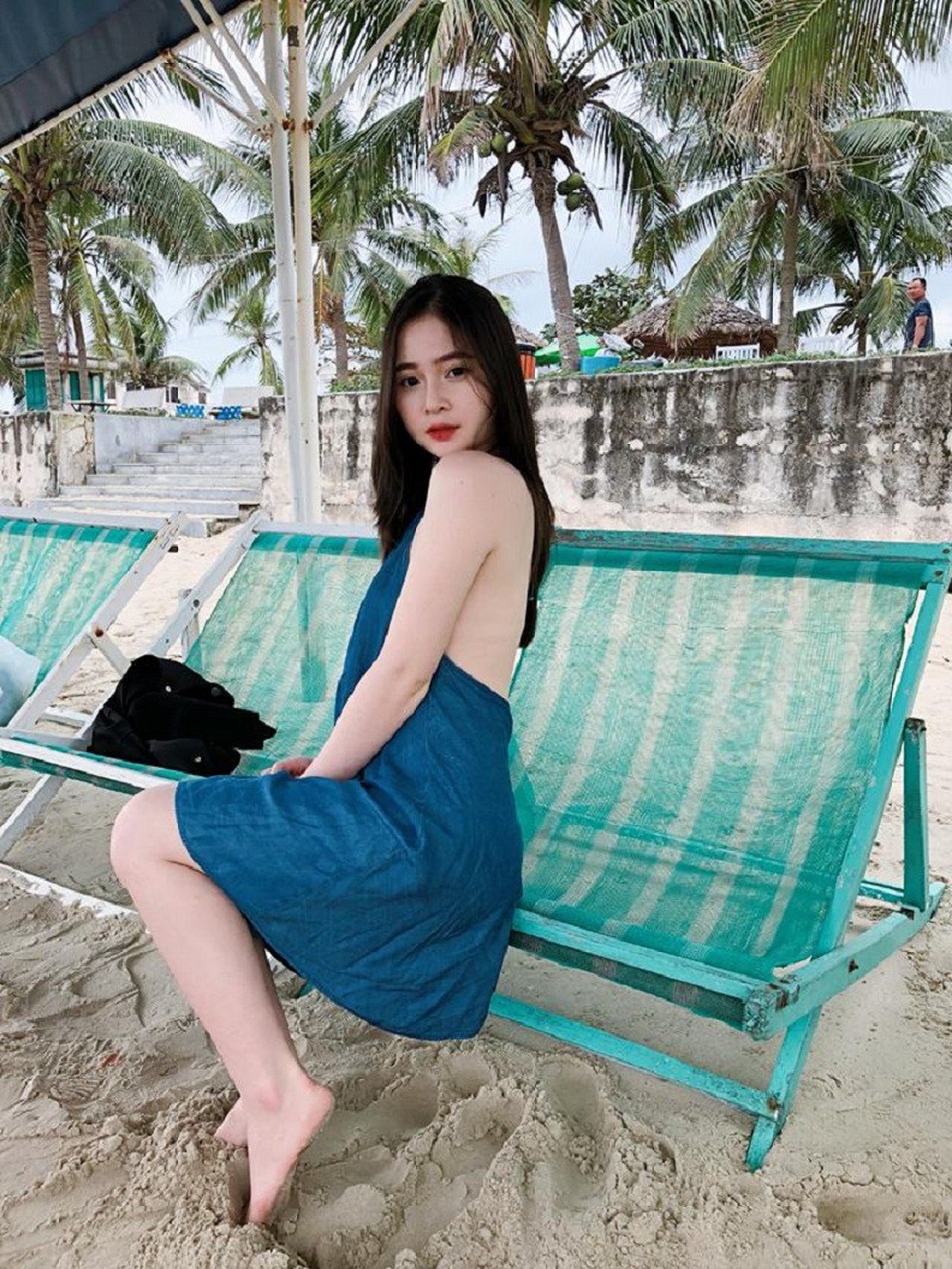 Hot girl Đà Nẵng xinh đẹp, giỏi cờ tướng thả dáng bên bờ biển - 3 Hot girl Đà Nẵng xinh đẹp, giỏi cờ tướng thả dáng bên bờ biển - 3