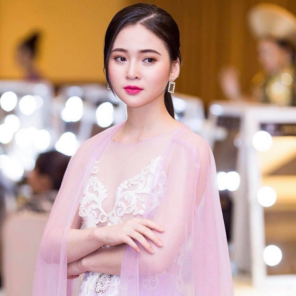 Hot girl Đà Nẵng xinh đẹp, giỏi cờ tướng thả dáng bên bờ biển - 9 Hot girl Đà Nẵng xinh đẹp, giỏi cờ tướng thả dáng bên bờ biển - 9