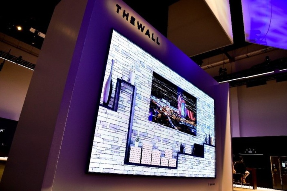 Samsung ra mắt TV “cực đại” màn hình MicroLED 146 inch - 2
TV 4K The Wall là TV module đầu tiên trên thế giới.