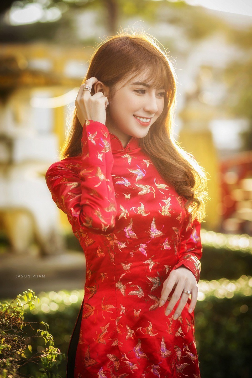 Thiếu nữ Sài Gòn duyên dáng trong tà áo dài chờ đón Xuân sang - 2
Phan Huyền Hậu Giang sinh năm 1999, hiện đang theo học tại một trường ngoại ngữ ở TPHCM.