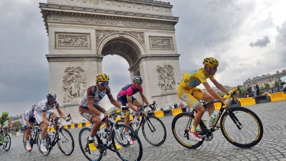 Danh tiếng của giải Tour de France (giải đấu lớn nhất của làng xe đạp) đã bị ảnh hưởng sau hàng loạt vụ scandal liên quan tới doping. Dù vậy, giải đấu này vẫn nhận được sự chú ý lớn. Giải Tour de France 2018 sẽ diễn ra từ ngày 7-29/7.