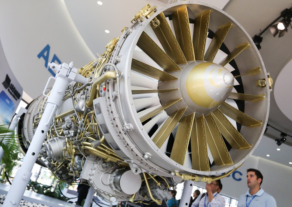 Trung Quốc đòi bán động cơ máy bay cho Đức - 2 Động cơ máy bay phản lực đời mới nhất của Trung Quốc được ra mắt lần đầu tiên năm 2016. (Nguồn: Dickson Lee)