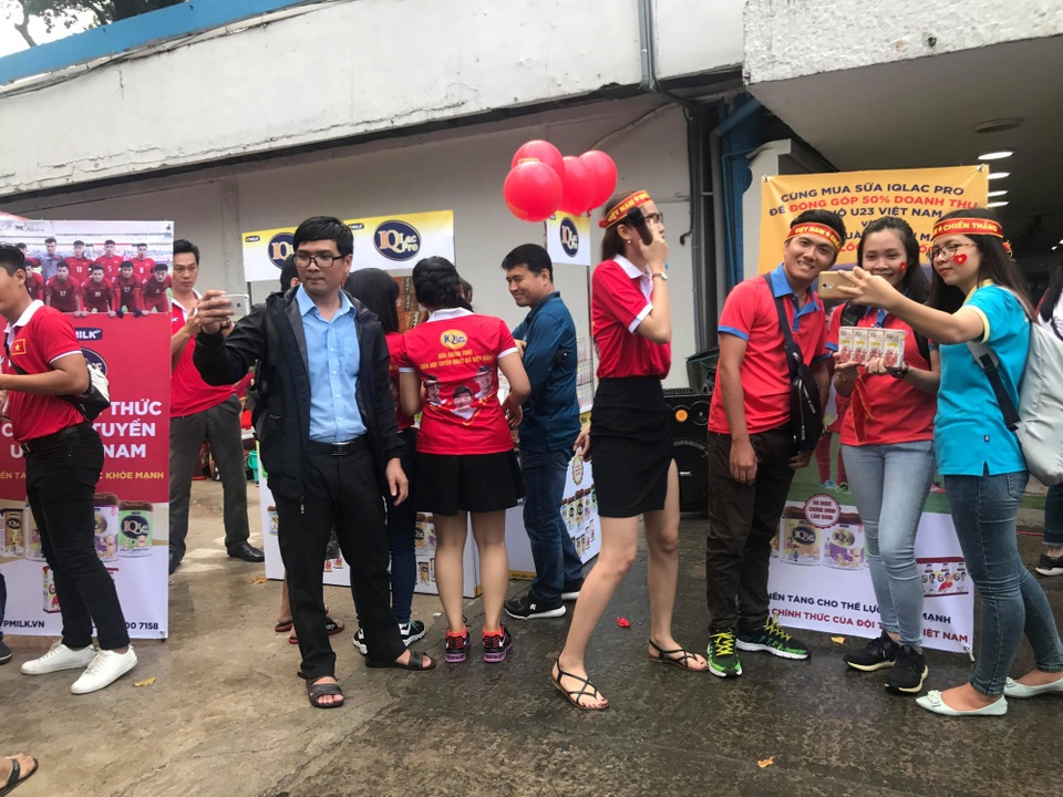 Người hâm mộ TPHCM ngây ngất với chiến thắng của U23 Việt Nam - 2 Sự háo hức của các CĐV