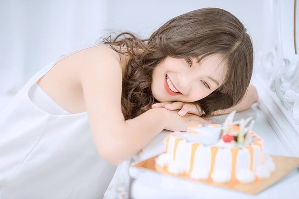 Á khôi Tài sắc Việt Nam 2018: “Dùng mạng xã hội hữu ích chứ đừng nghiện” - 4 Á khôi Tài sắc Việt Nam 2018: “Dùng mạng xã hội hữu ích chứ đừng nghiện” - 4