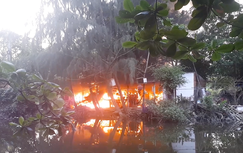 cháy ở khu câu cá giải trí 