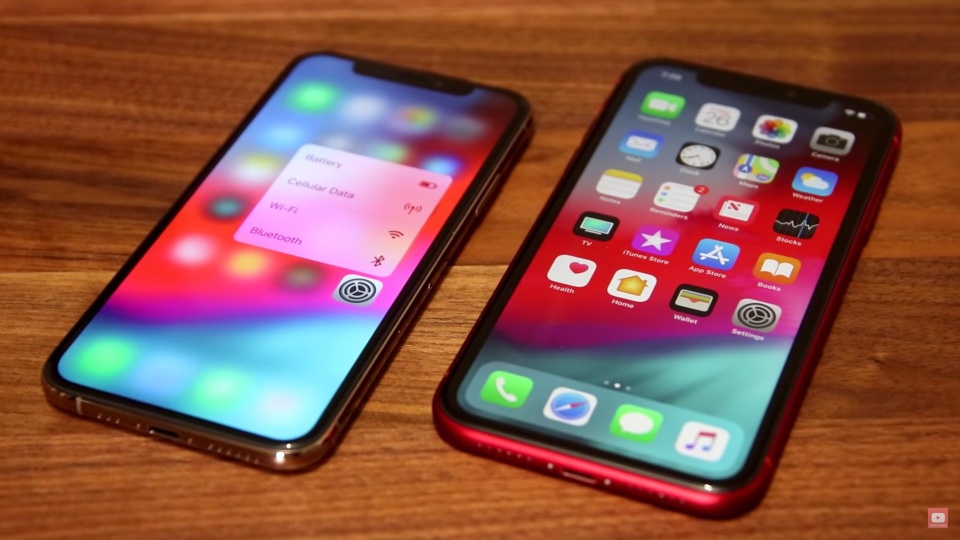 iphone.jpg iphone.jpg