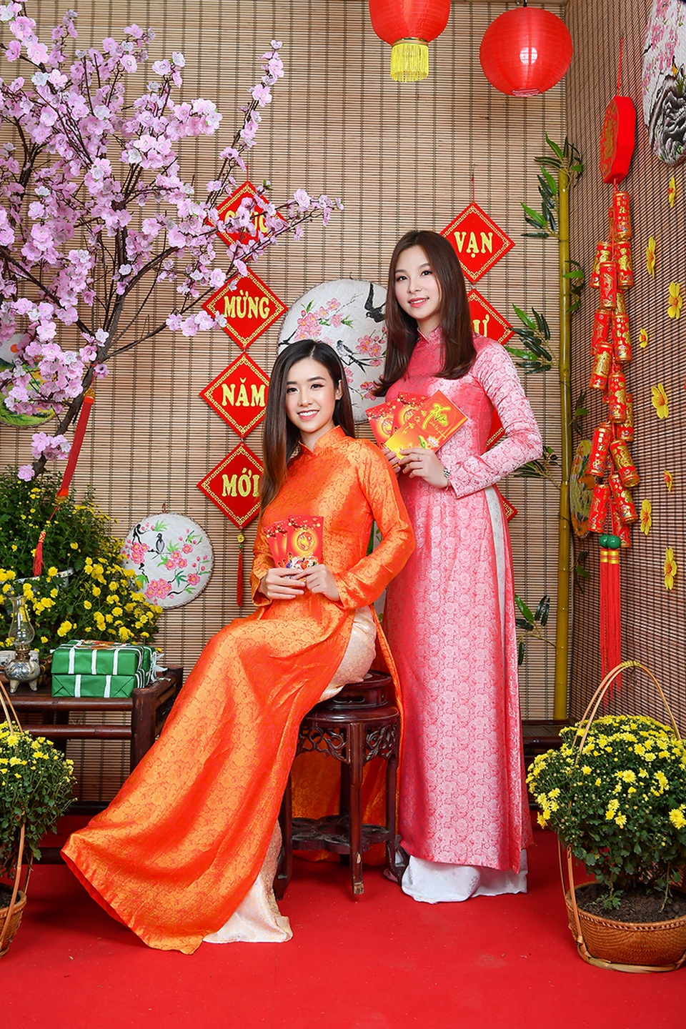 rộn rịp gái xinh chụp ảnh vườn đào đón Tết2.jpg rộn rịp gái xinh chụp ảnh vườn đào đón Tết2.jpg
