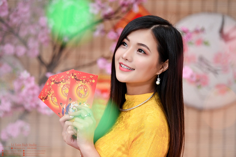 Rộn rịp thiếu nữ xinh đẹp chụp ảnh vườn đào đón Tết - 14 Rộn rịp thiếu nữ xinh đẹp chụp ảnh vườn đào đón Tết - 14
