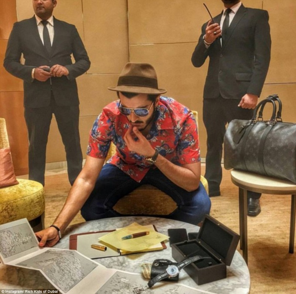 Xem cách “Hội con nhà giàu” Dubai tiêu tiền thả ga phục vụ cuộc sống xa hoa Xem cách “Hội con nhà giàu” Dubai tiêu tiền thả ga phục vụ cuộc sống xa hoa