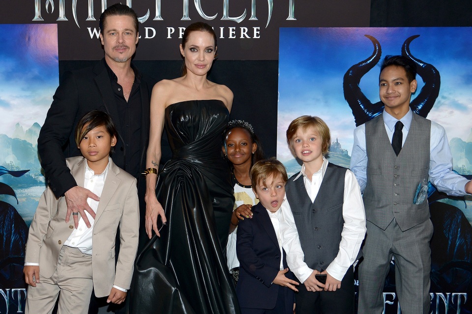 Brad Pitt và Charlize Theron bị đồn đang hò hẹn - 5 Brad Pitt và Charlize Theron bị đồn đang hò hẹn - 5