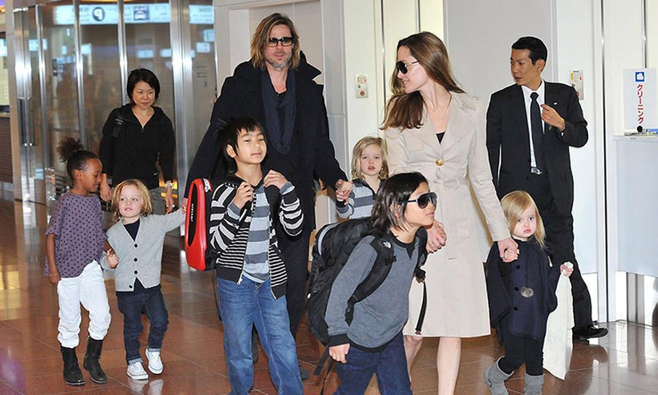 Brad Pitt và Charlize Theron bị đồn đang hò hẹn - 6 Brad Pitt và Charlize Theron bị đồn đang hò hẹn - 6