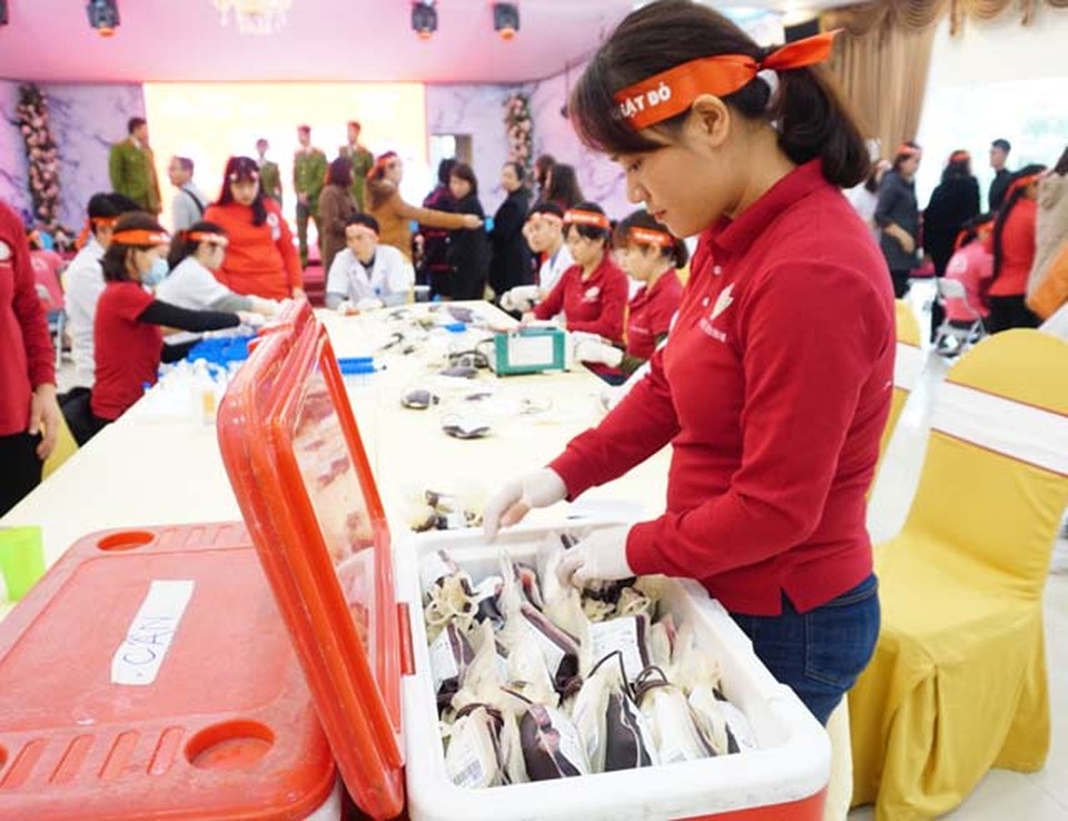 Hàng ngàn đơn vị máu trong ngày Chủ nhật đỏ - 4 Hàng ngàn đơn vị máu trong ngày Chủ nhật đỏ - 4