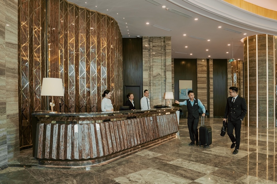 Sảnh chính.jpg Sảnh chính.jpg