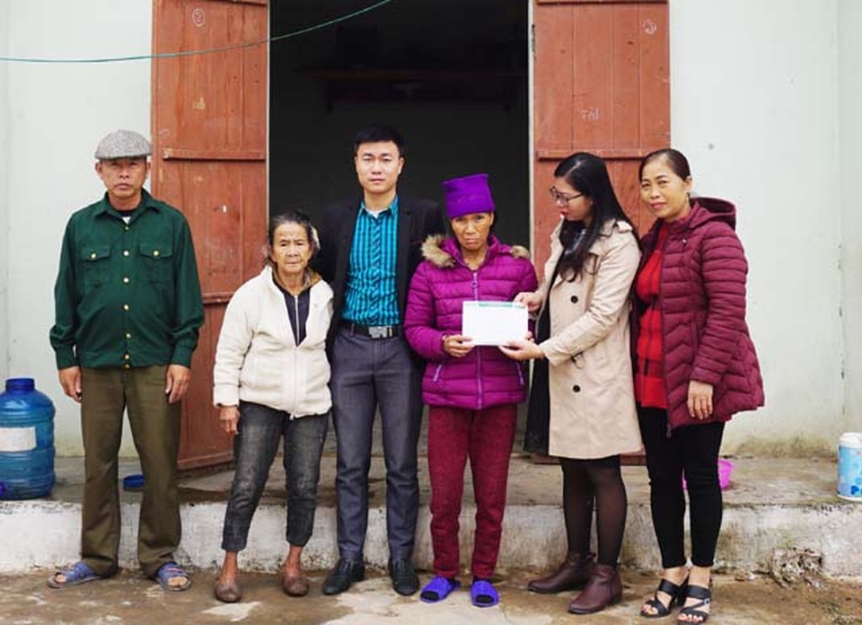 Bạn đọc Dân trí giúp người phụ nữ bị suy thận hơn 61 triệu đồng - 1 Bạn đọc Dân trí giúp người phụ nữ bị suy thận hơn 61 triệu đồng - 1