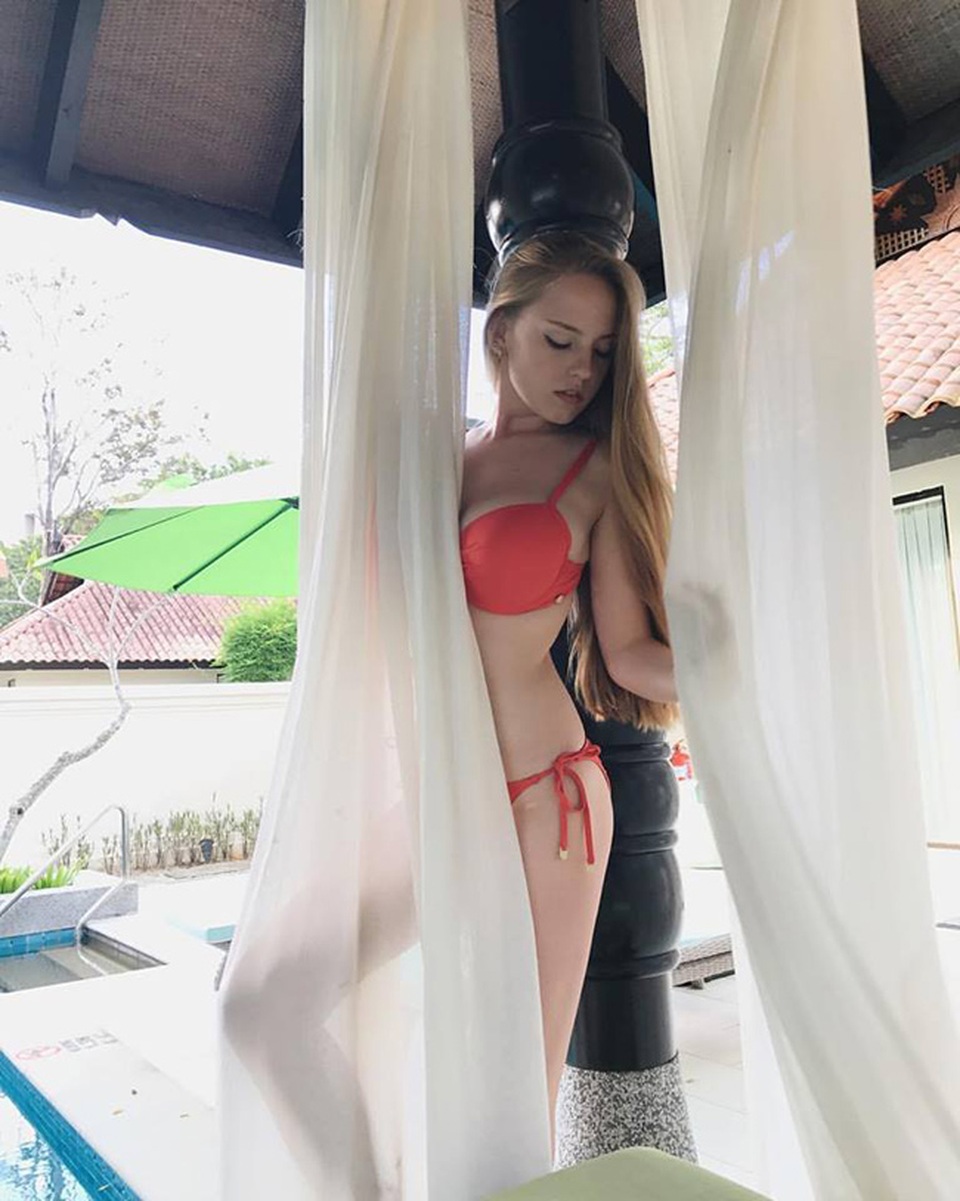 Vẻ đẹp mơn mởn của cô giáo dạy Toán quyến rũ nhất hành tinh - 15..jpg Vẻ đẹp mơn mởn của cô giáo dạy Toán quyến rũ nhất hành tinh - 15..jpg