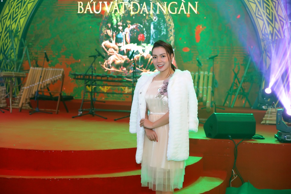 Bau vat dai ngan 5.JPG Bau vat dai ngan 5.JPG