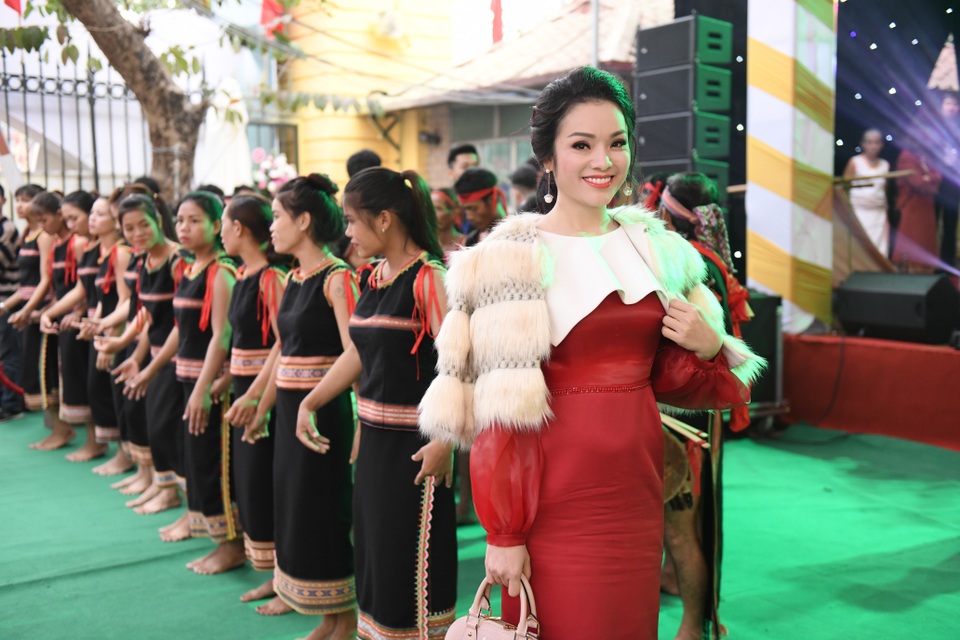 Bau vat dai ngan 7.JPG Bau vat dai ngan 7.JPG