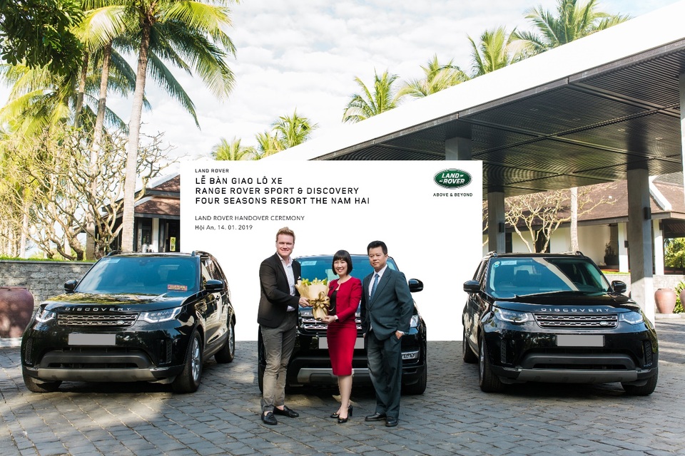 Land Rover Việt Nam bàn giao đội xe cao cấp cho Four Seasons The Nam Hai - 3 Land Rover Việt Nam bàn giao đội xe cao cấp cho Four Seasons The Nam Hai - 3