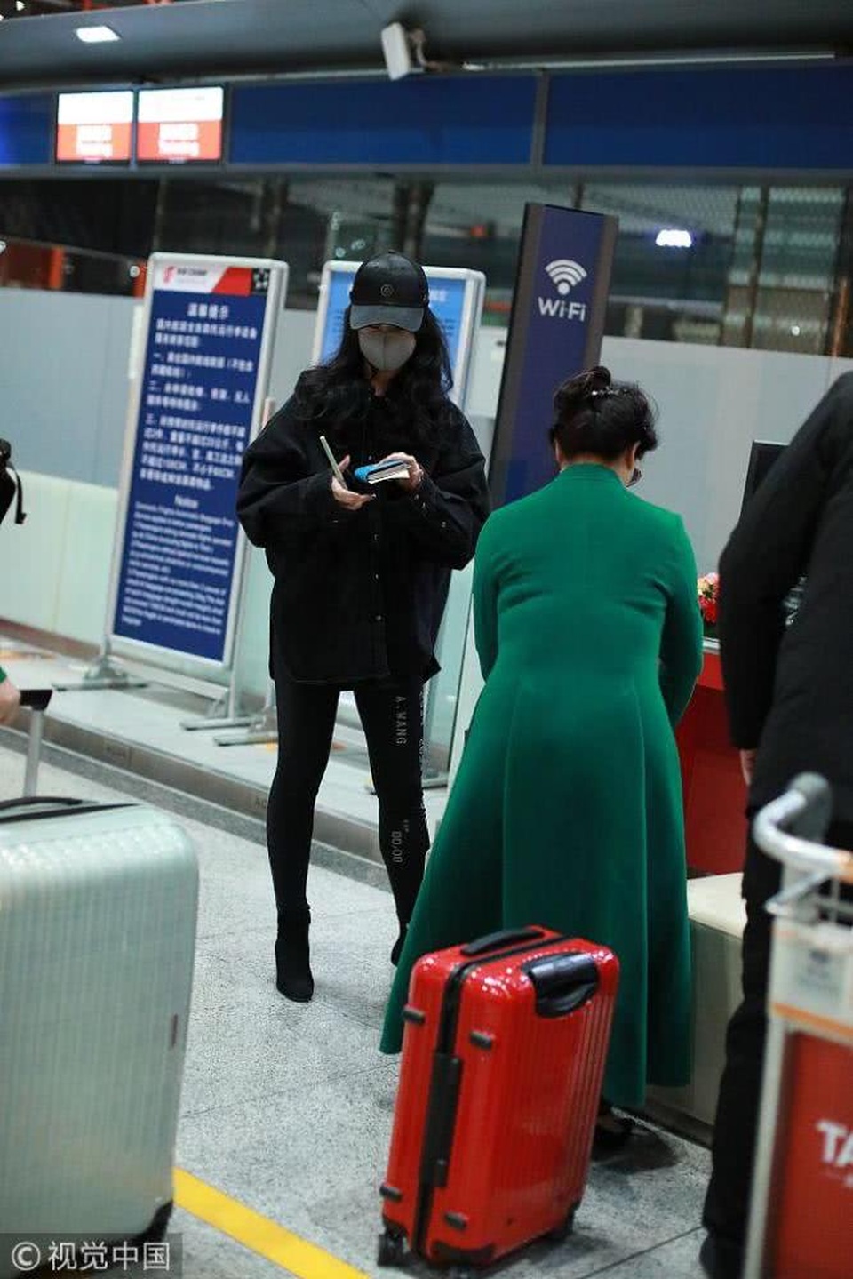 Hậu chia tay Song Seung Hun, Lưu Diệc Phi sống kín đáo và kép kín - 2 Hậu chia tay Song Seung Hun, Lưu Diệc Phi sống kín đáo và kép kín - 2