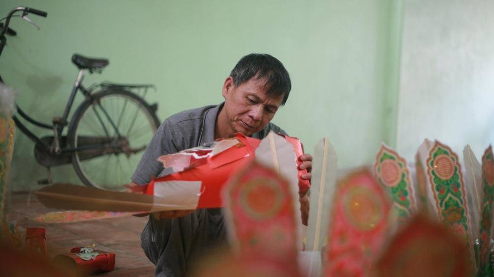 Làng nghề vàng mã hối hả trước Tết ông Công ông Táo - 3 Làng nghề vàng mã hối hả trước Tết ông Công ông Táo - 3