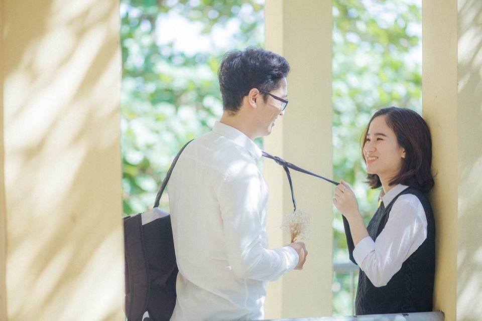 Bộ ảnh cưới “ghế đá sân trường” của cặp đôi từng... ghét nhau - 7 Bộ ảnh cưới “ghế đá sân trường” của cặp đôi từng... ghét nhau - 7