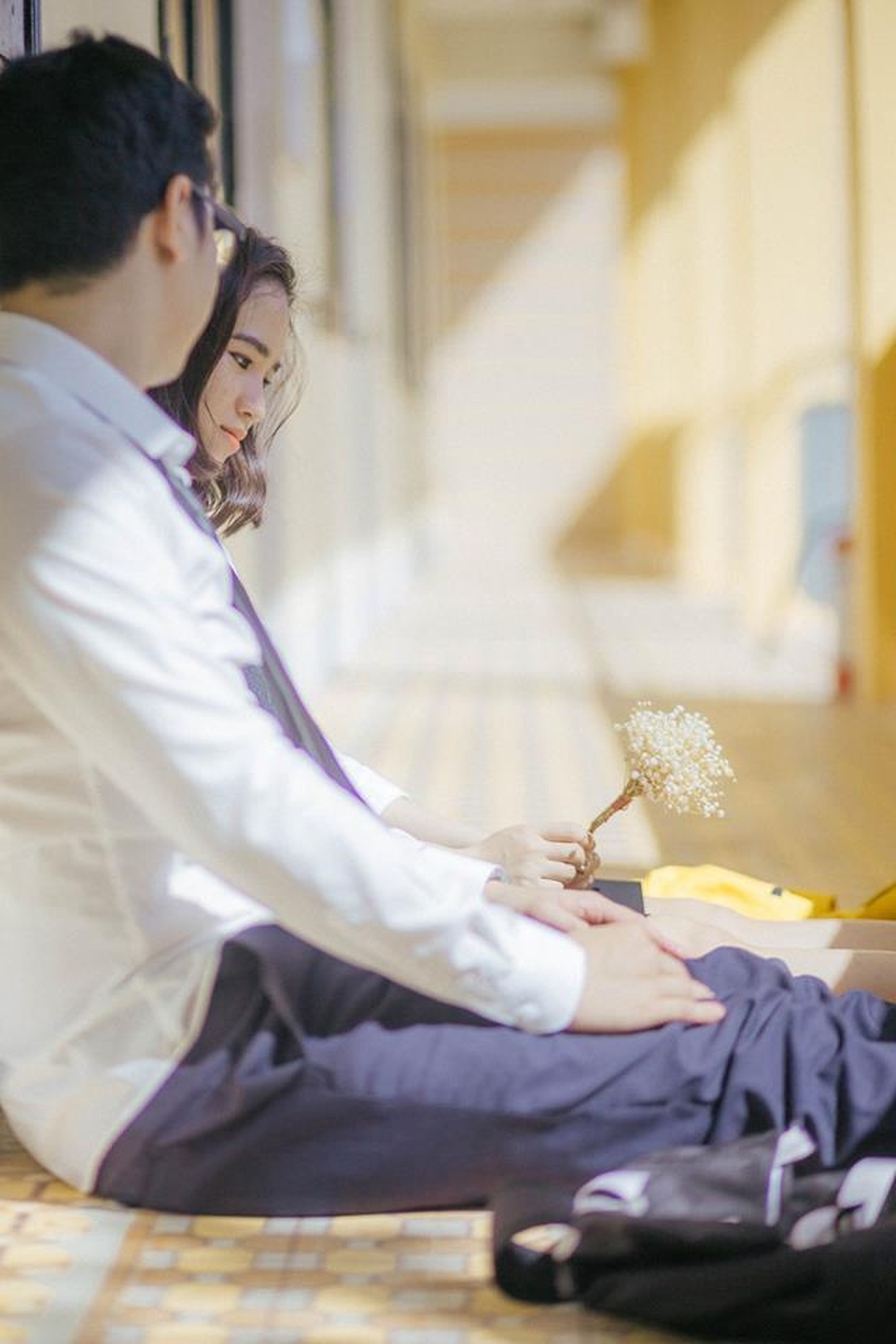 Bộ ảnh cưới “ghế đá sân trường” của cặp đôi từng... ghét nhau - 16 Bộ ảnh cưới “ghế đá sân trường” của cặp đôi từng... ghét nhau - 16