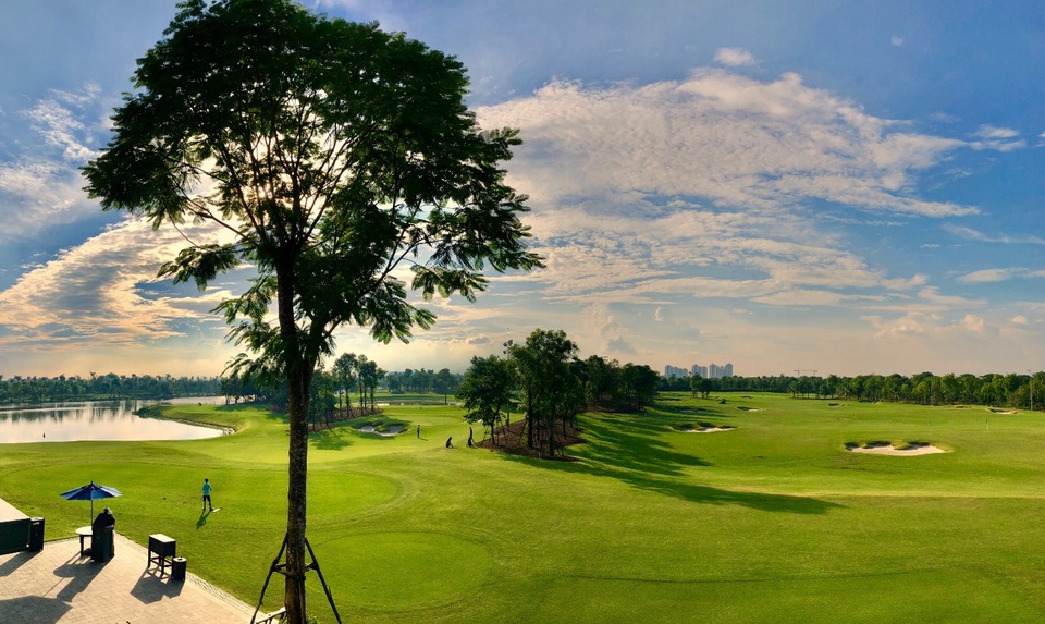 Nhà đầu tư săn tìm bất động sản gần sân golf  - 1