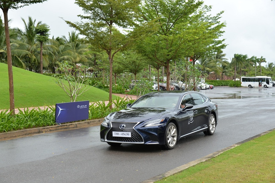lexus 3.JPG lexus 3.JPG