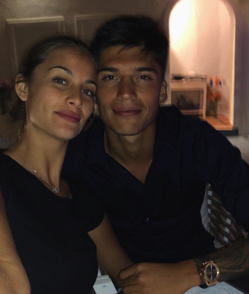 Ngắm cô bạn gái cũ sexy bốc lửa của C.Ronaldo - 7