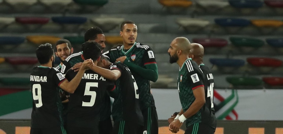 Thắng nhọc nhằn Kyrygyzstan, UAE gặp Australia ở tứ kết - 2