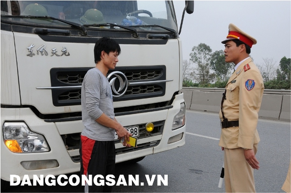 ban_doc___xa_hoi___t_duong__376_-08_44_07_997.jpg ban_doc___xa_hoi___t_duong__376_-08_44_07_997.jpg