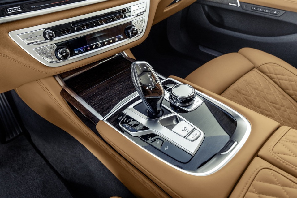 BMW 7-Series có những thay đổi gì đáng chú ý? - 13 BMW 7-Series có những thay đổi gì đáng chú ý? - 13