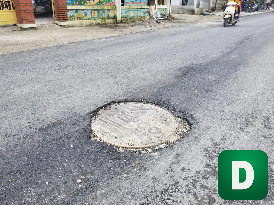Sát Tết, người dân Huế ngán ngẩm nhìn những con đường nát bét - 8 Sát Tết, người dân Huế ngán ngẩm nhìn những con đường nát bét - 8